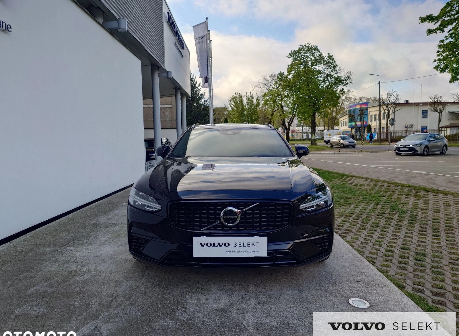 Volvo V90 cena 212900 przebieg: 30930, rok produkcji 2021 z Gorlice małe 781